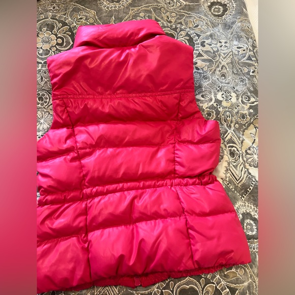 Adorable! Girls Abercrombie xl down puffer vest. Pink - Picture 5 of 12
